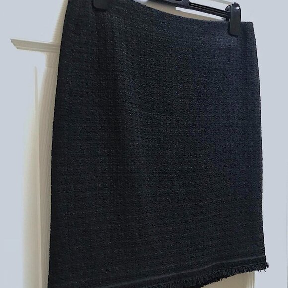 Cute Talbots Black Textured Pencil Skirt with FUN Furry Hem!!! - Picture 4 of 14